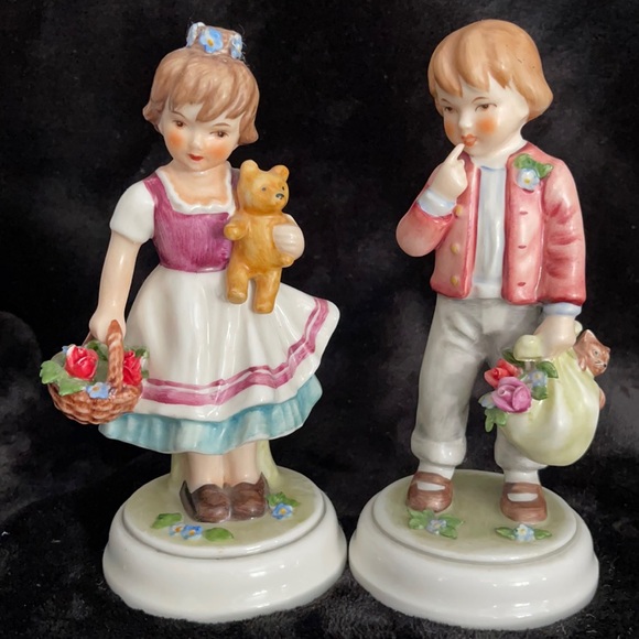 Hummel Goebel Art Hummel Goebel Vintage Lore Blumenkinder Figurines